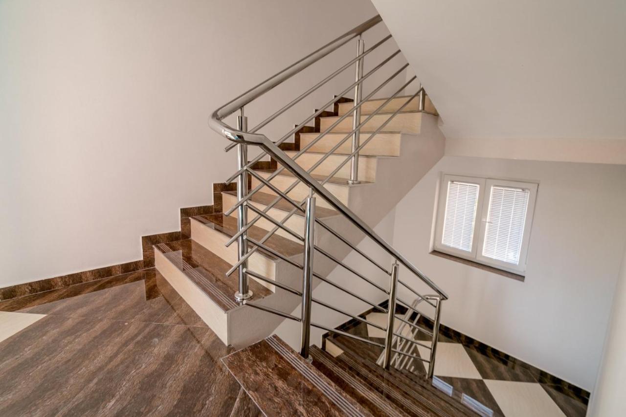 Apartmani Matej Kotor Ngoại thất bức ảnh