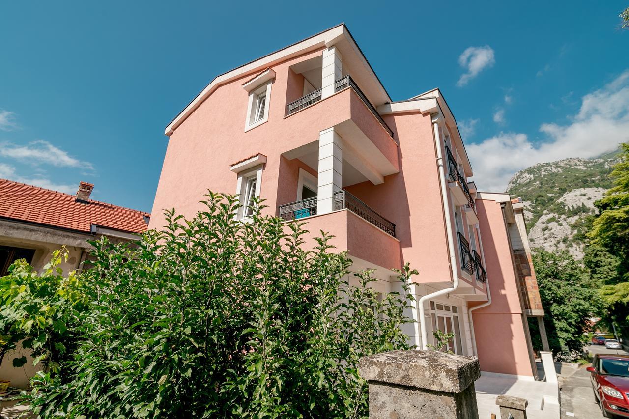 Apartmani Matej Kotor Ngoại thất bức ảnh